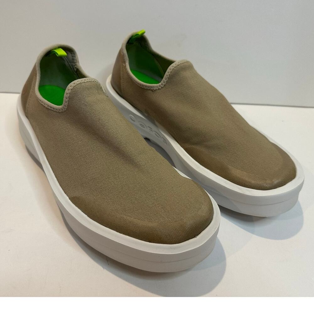OOmg eeZee Low OFOOS Canvas Slip On Shoes Women's 10 Tan Flexible Cushion Comfrt
